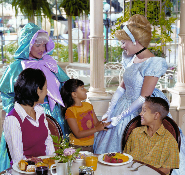 cinderella_character_breakfast_princess_breakfast_disney-resized-600