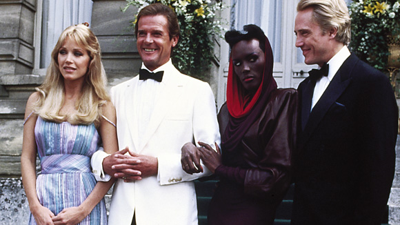 Bond-A-View-to-a-Kill-15