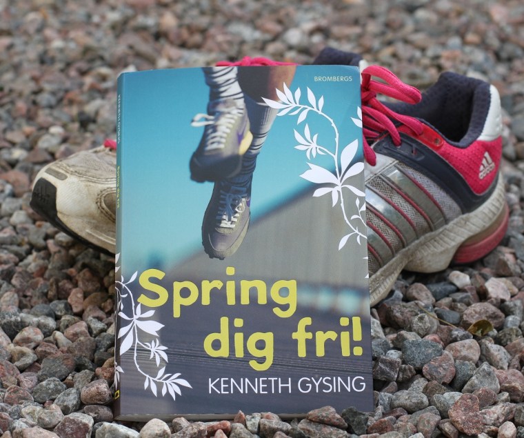 Recensionsexemplar från Brombergs Förlag - tack så mycket!