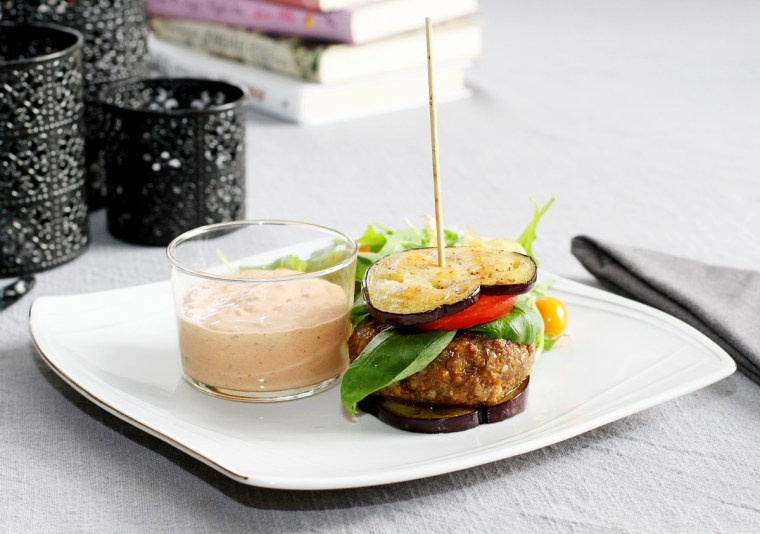 hogrevsburgare-med-ramsloksdressing